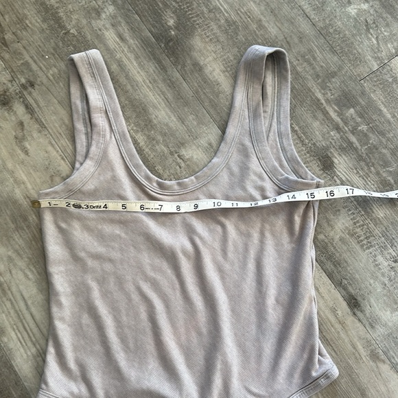ALEXANDER WANG x UNIQLO Heat Tech Ribbed Sleeveless Bodysuit - Picture 3 of 7